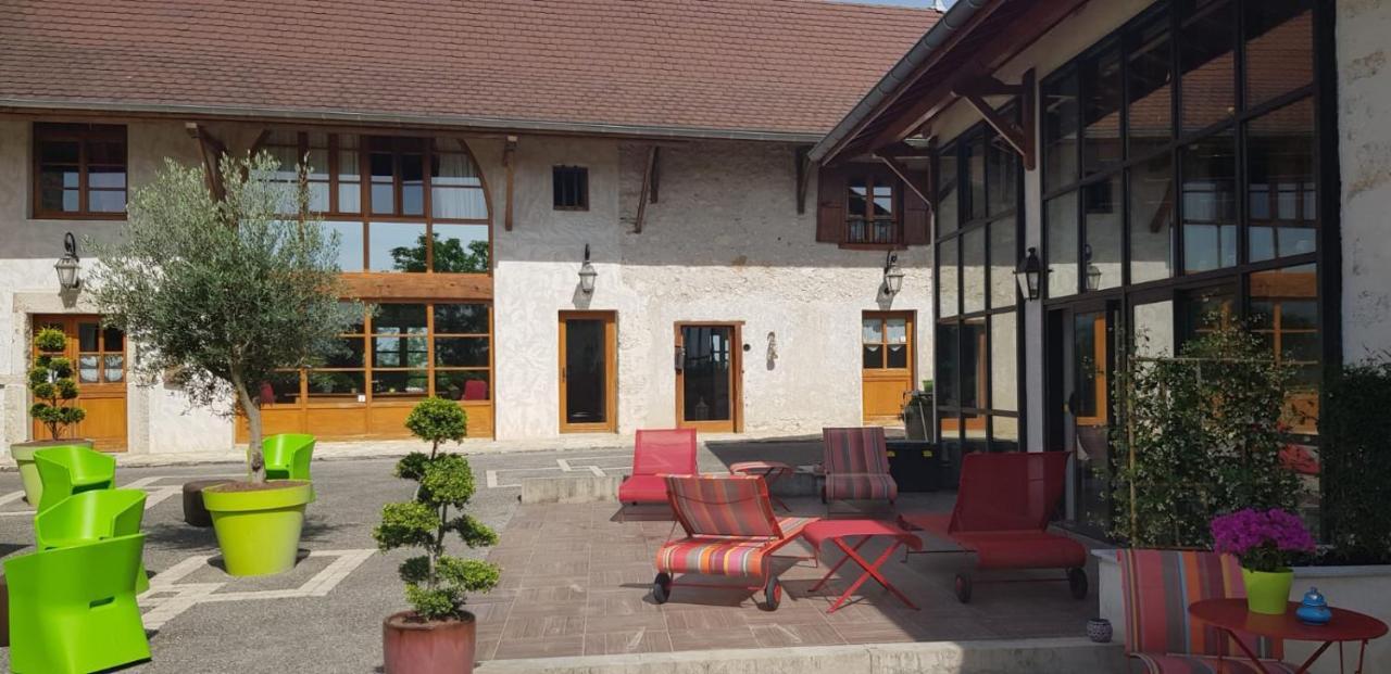 Le Domaine De Tizo Saint-Victor-de-Morestel Exterior foto